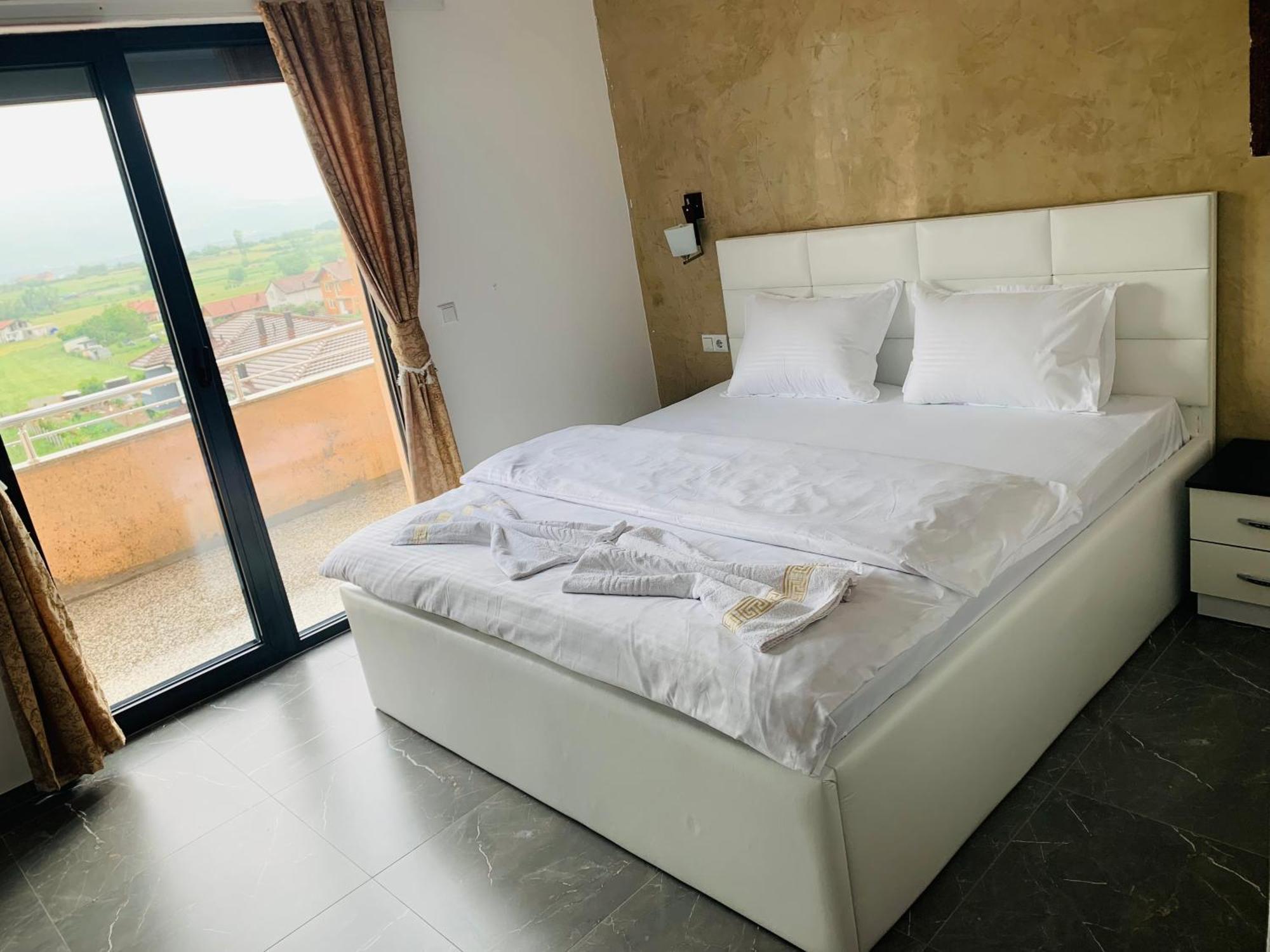 Hotel Albatros Prizren Ngoại thất bức ảnh